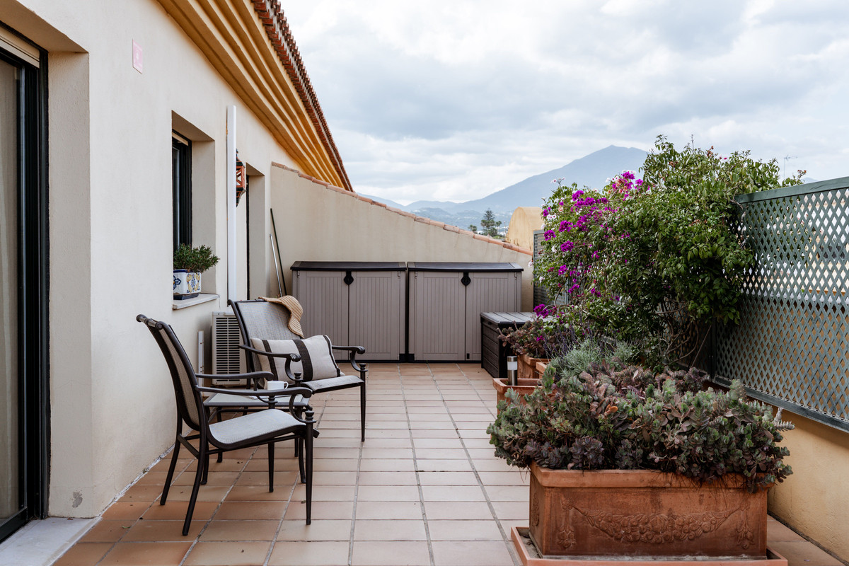 4 Bed Apartment for sale in San Pedro De Alcántara Costa Del Sol, Málaga, Spain