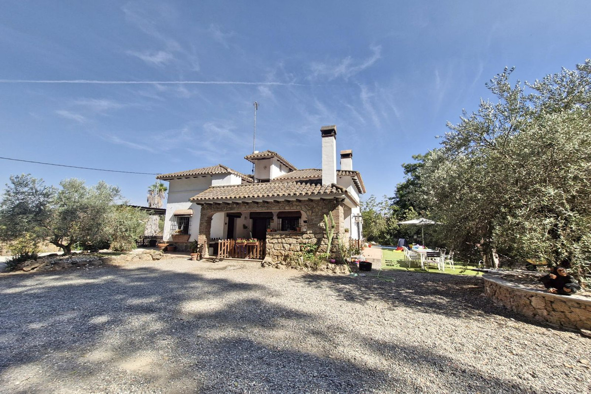Se vende Finca - Cortijo de 4 dormitorios en Costa Del Sol, Málaga, España