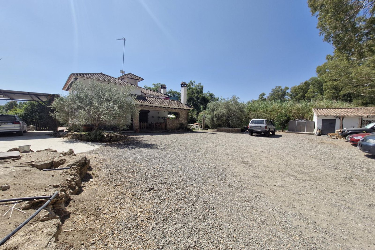 Se vende Finca - Cortijo de 4 dormitorios en Costa Del Sol, Málaga, España