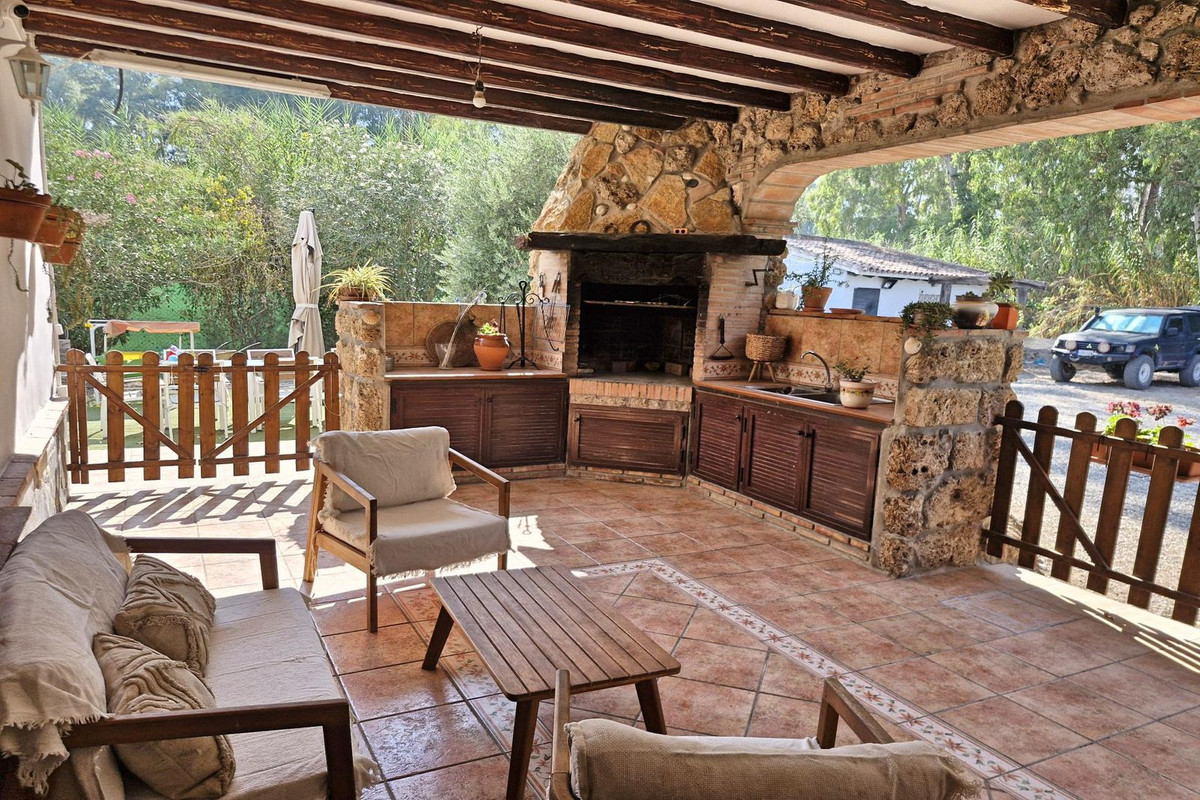 Se vende Finca - Cortijo de 4 dormitorios en Costa Del Sol, Málaga, España