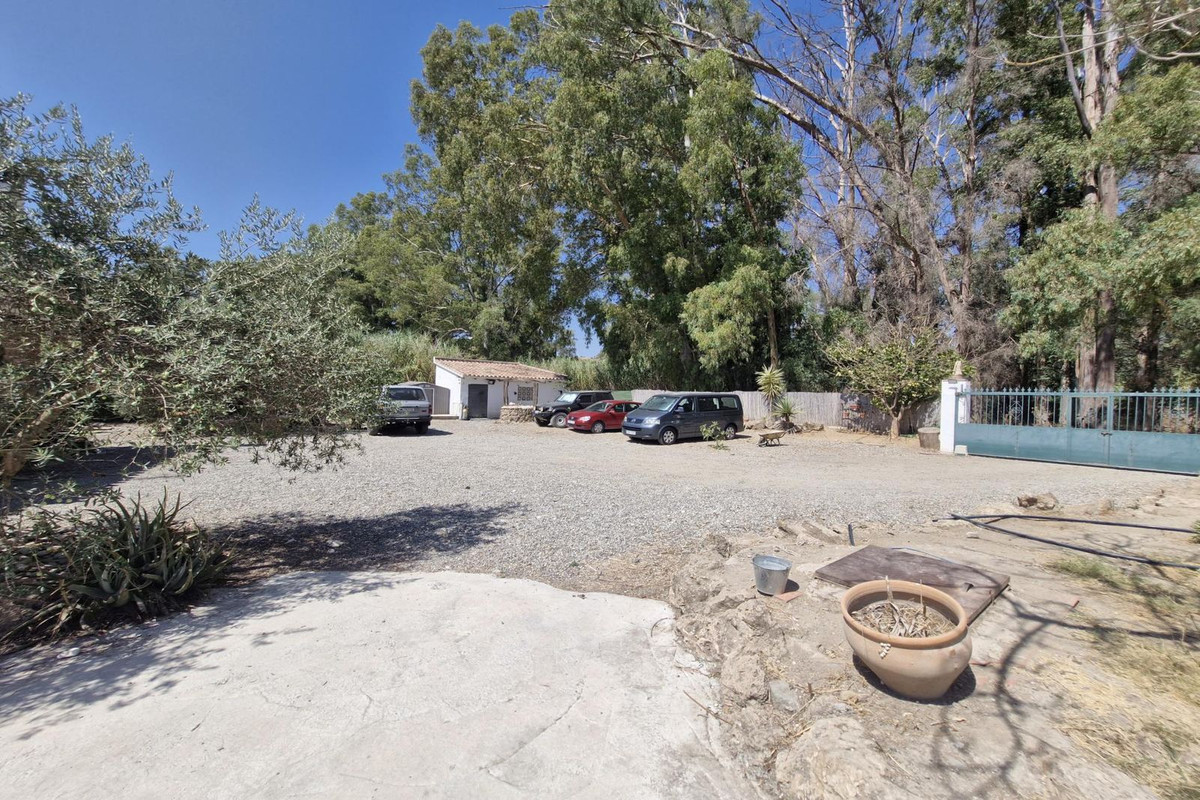 Se vende Finca - Cortijo de 4 dormitorios en Costa Del Sol, Málaga, España