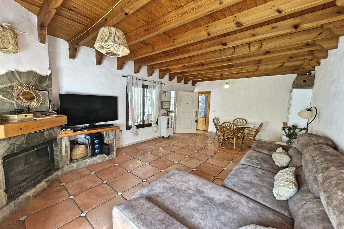 Se vende Finca - Cortijo de 4 dormitorios en Costa Del Sol, Málaga, España