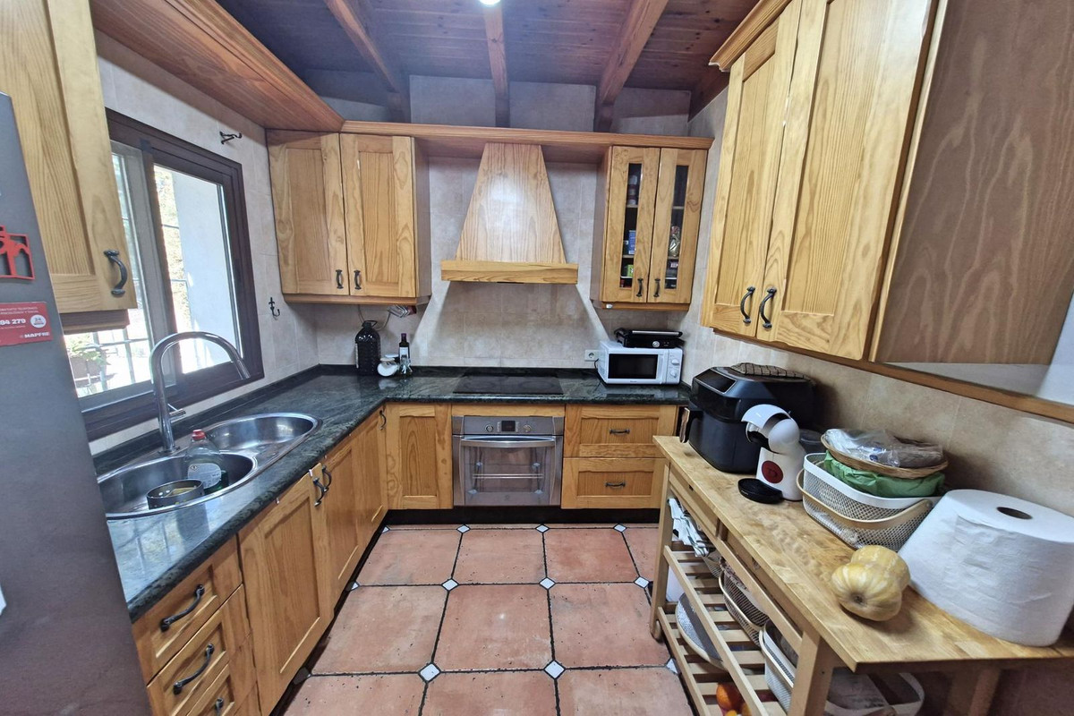 Se vende Finca - Cortijo de 4 dormitorios en Costa Del Sol, Málaga, España