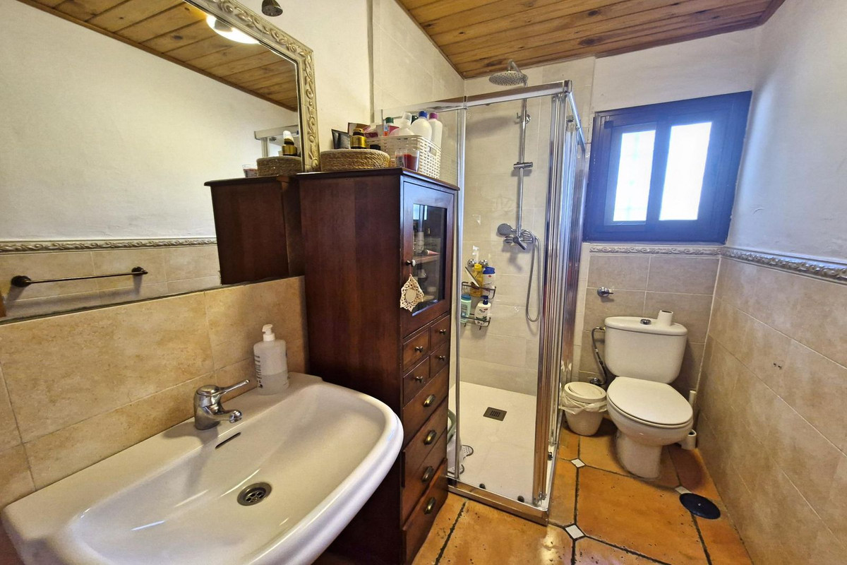 Se vende Finca - Cortijo de 4 dormitorios en Costa Del Sol, Málaga, España