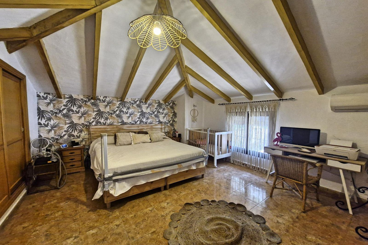 Se vende Finca - Cortijo de 4 dormitorios en Costa Del Sol, Málaga, España