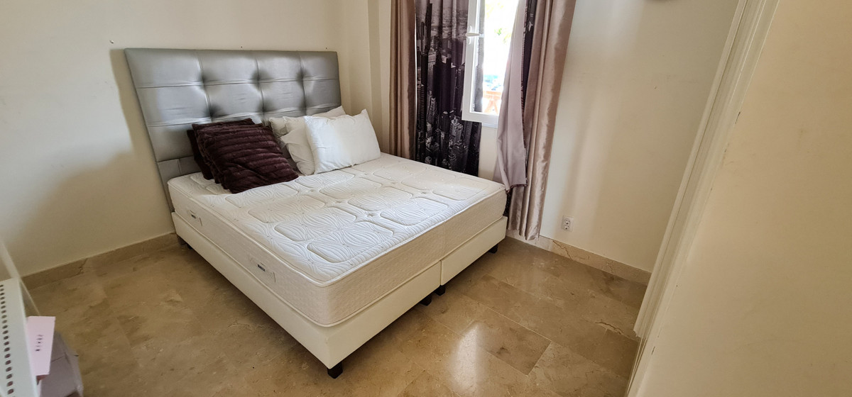 2 Bed Apartment for sale in Calahonda Costa Del Sol, Málaga, Spain