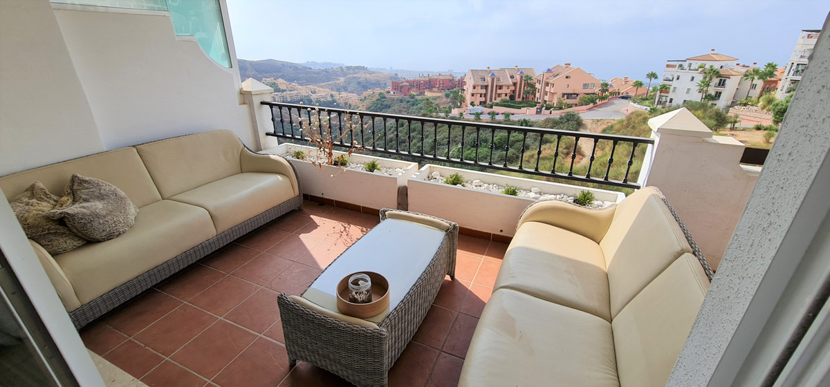 2 Bed Apartment for sale in Calahonda Costa Del Sol, Málaga, Spain