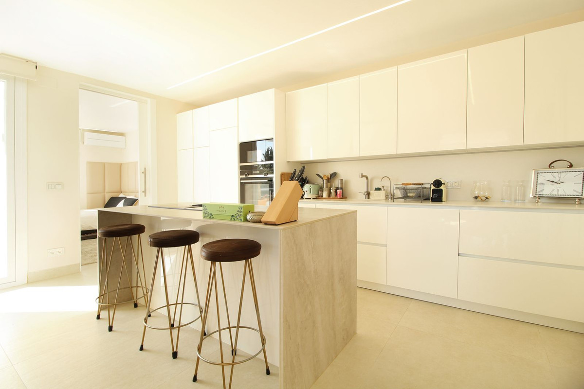 3 Bed Apartment for sale in Guadalmina Alta Costa Del Sol, Málaga, Spain