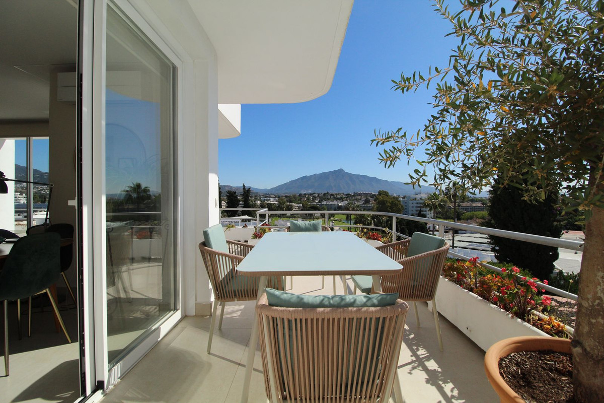 3 Bed Apartment for sale in Guadalmina Alta Costa Del Sol, Málaga, Spain