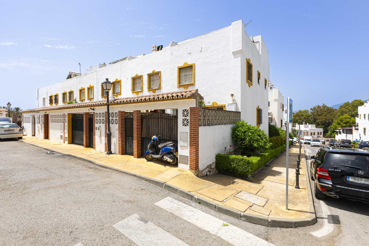Se vende Adosada de 4 dormitorios en Costa Del Sol, Málaga, España