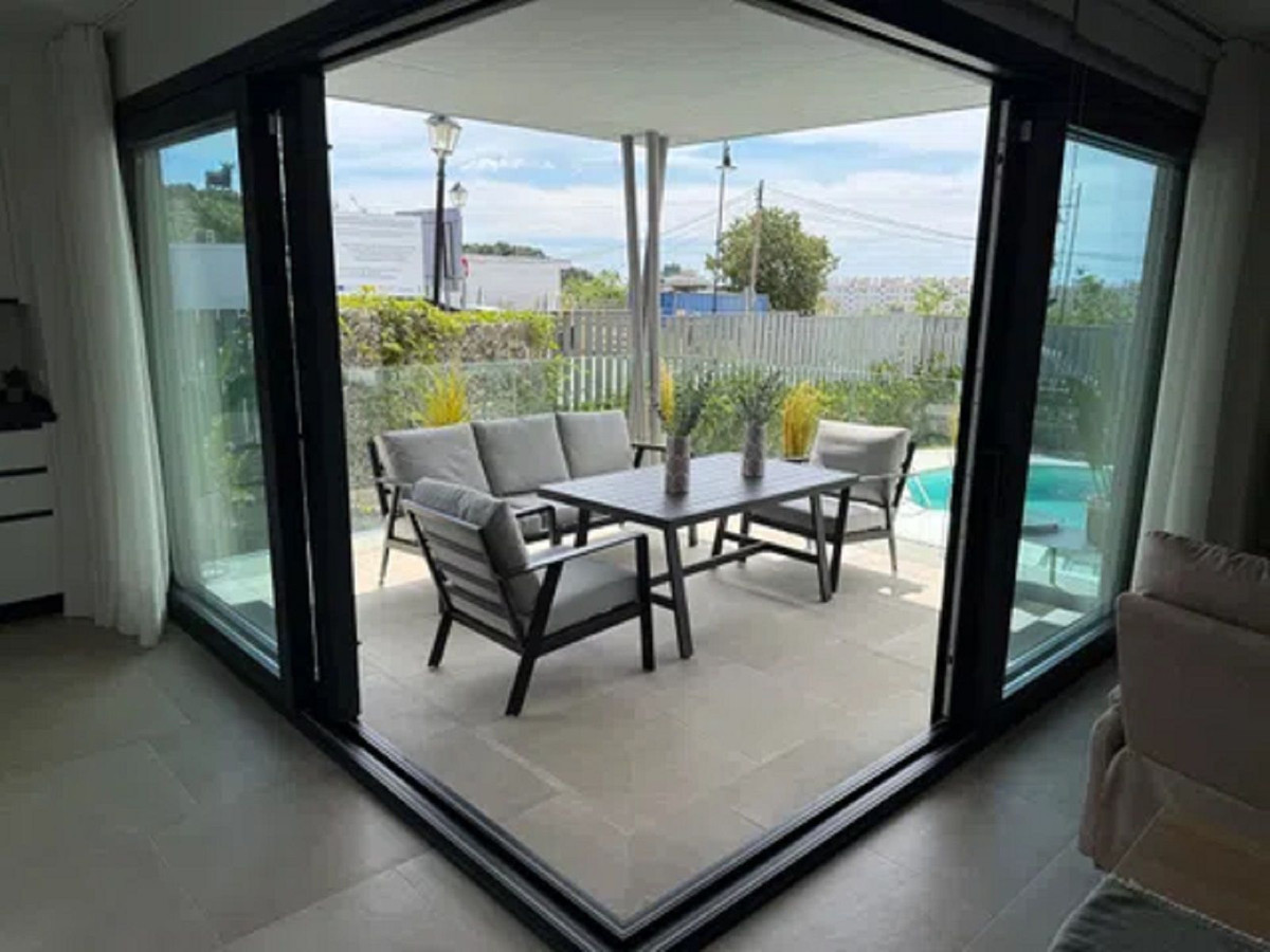 Se vende Apartamento Planta Media de 3 dormitorios en Costa Del Sol, Málaga, España
