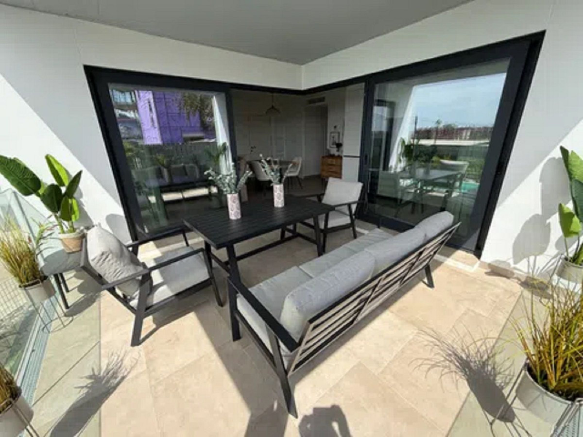 Se vende Apartamento Planta Media de 3 dormitorios en Costa Del Sol, Málaga, España