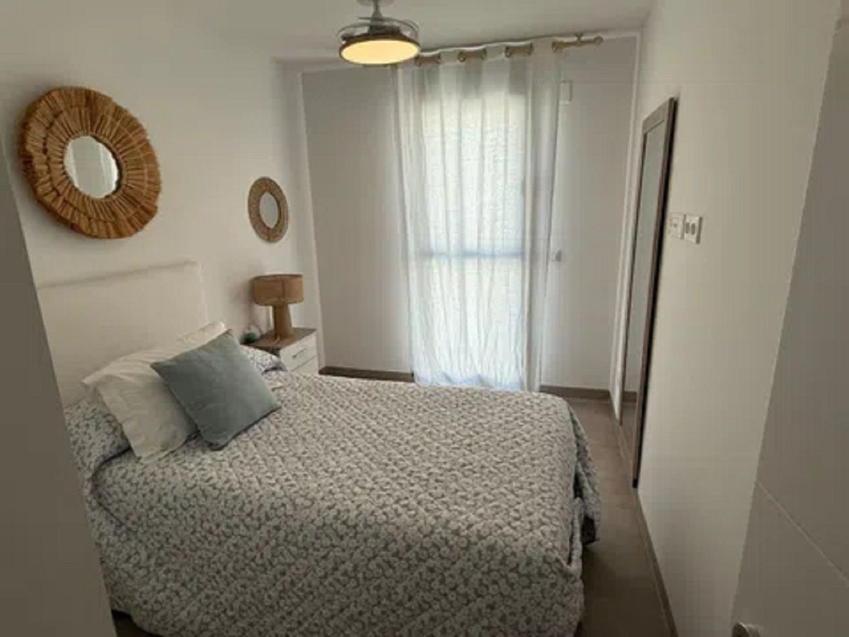 Se vende Apartamento Planta Media de 3 dormitorios en Costa Del Sol, Málaga, España