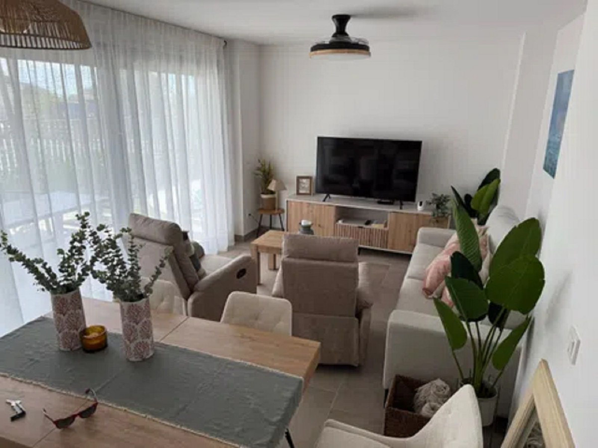 Se vende Apartamento Planta Media de 3 dormitorios en Costa Del Sol, Málaga, España
