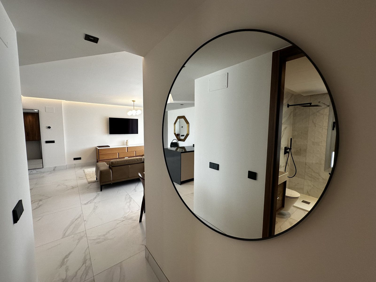 3 Bed Apartment for sale in San Pedro De Alcántara Costa Del Sol, Málaga, Spain