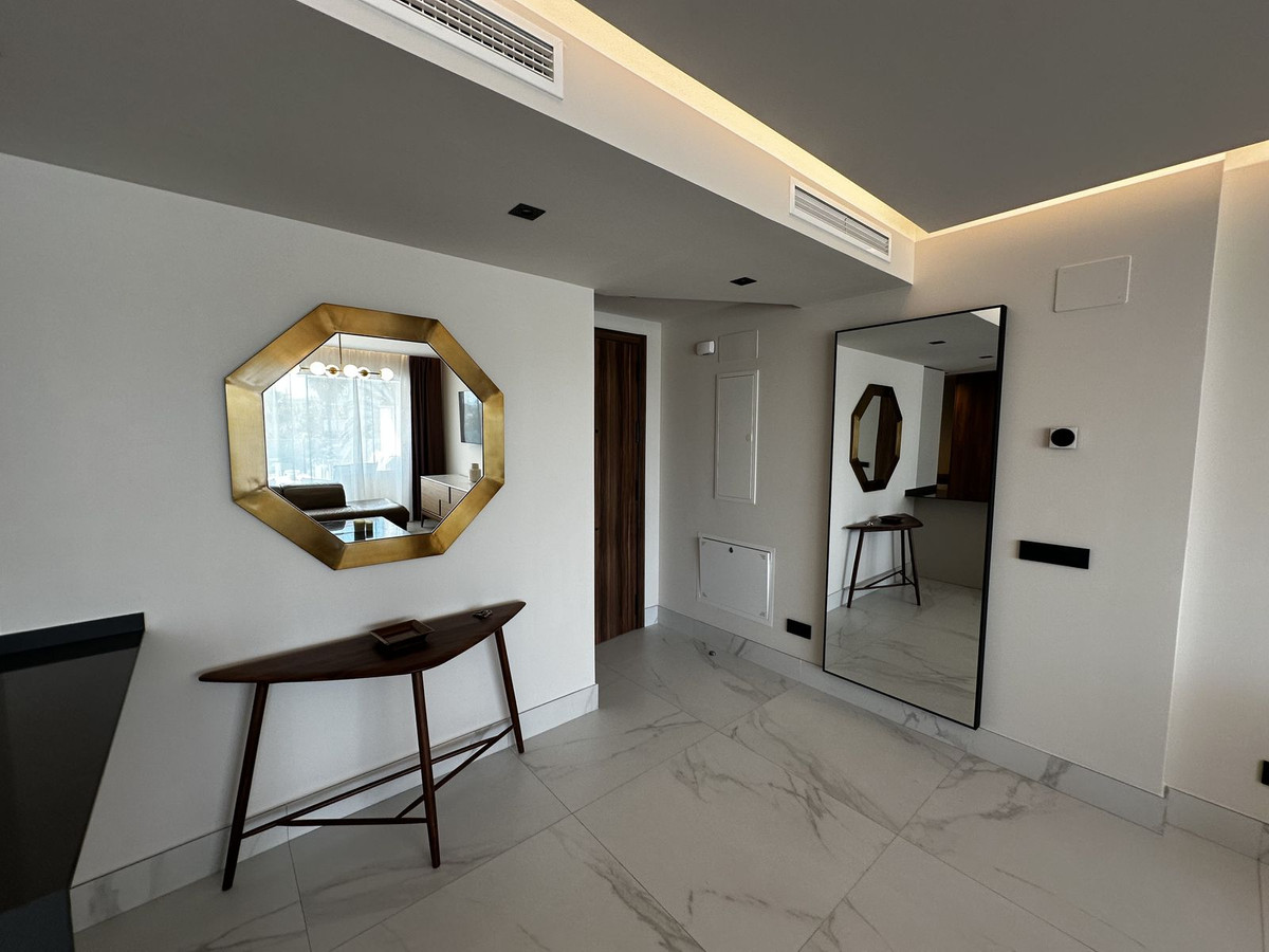 3 Bed Apartment for sale in San Pedro De Alcántara Costa Del Sol, Málaga, Spain