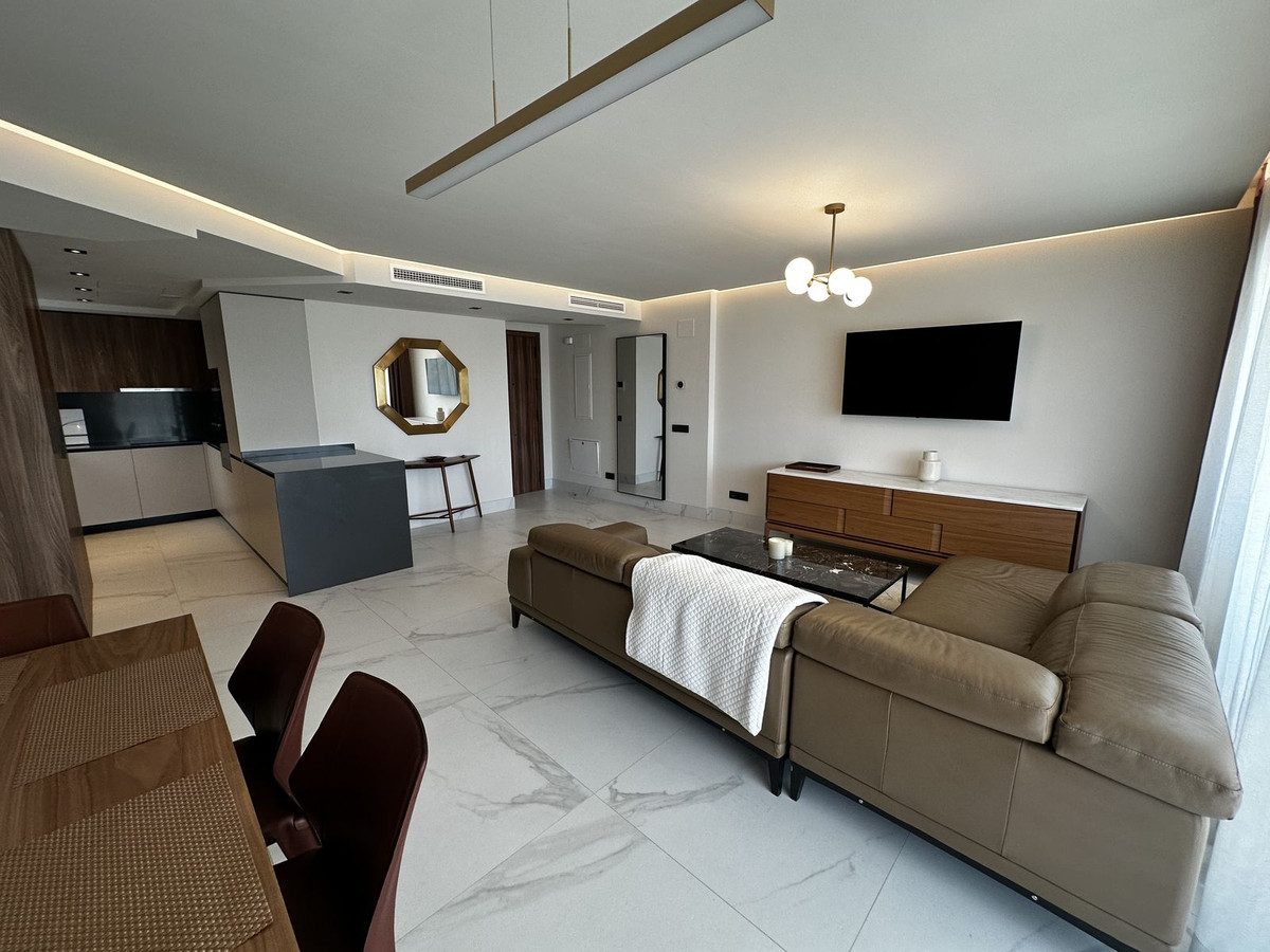 3 Bed Apartment for sale in San Pedro De Alcántara Costa Del Sol, Málaga, Spain