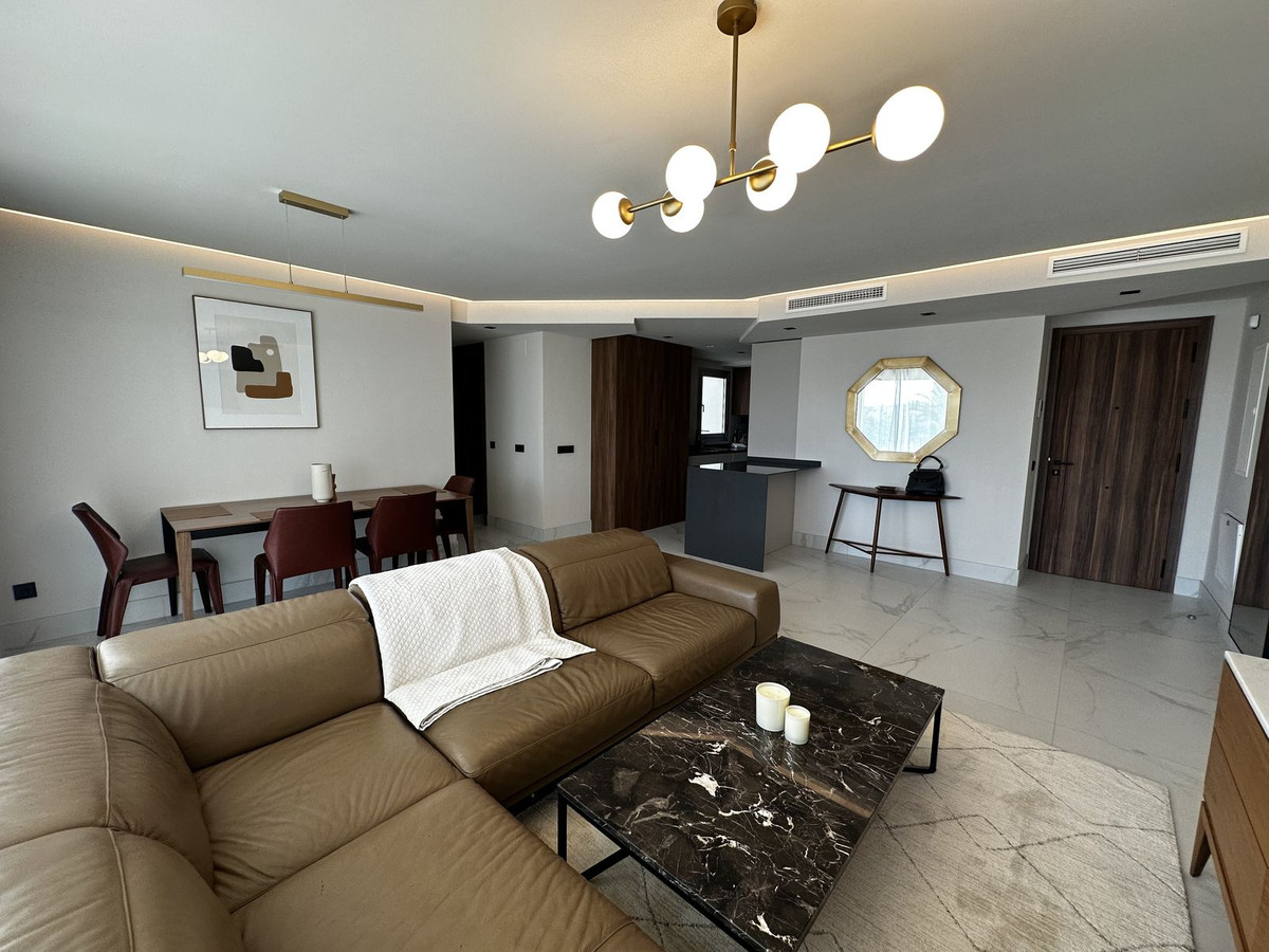3 Bed Apartment for sale in San Pedro De Alcántara Costa Del Sol, Málaga, Spain