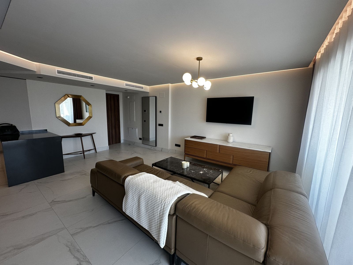 3 Bed Apartment for sale in San Pedro De Alcántara Costa Del Sol, Málaga, Spain