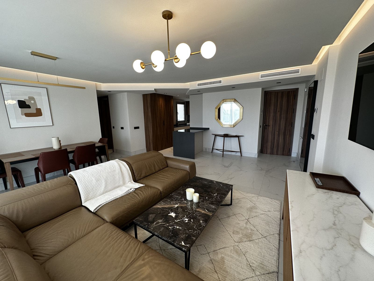 3 Bed Apartment for sale in San Pedro De Alcántara Costa Del Sol, Málaga, Spain