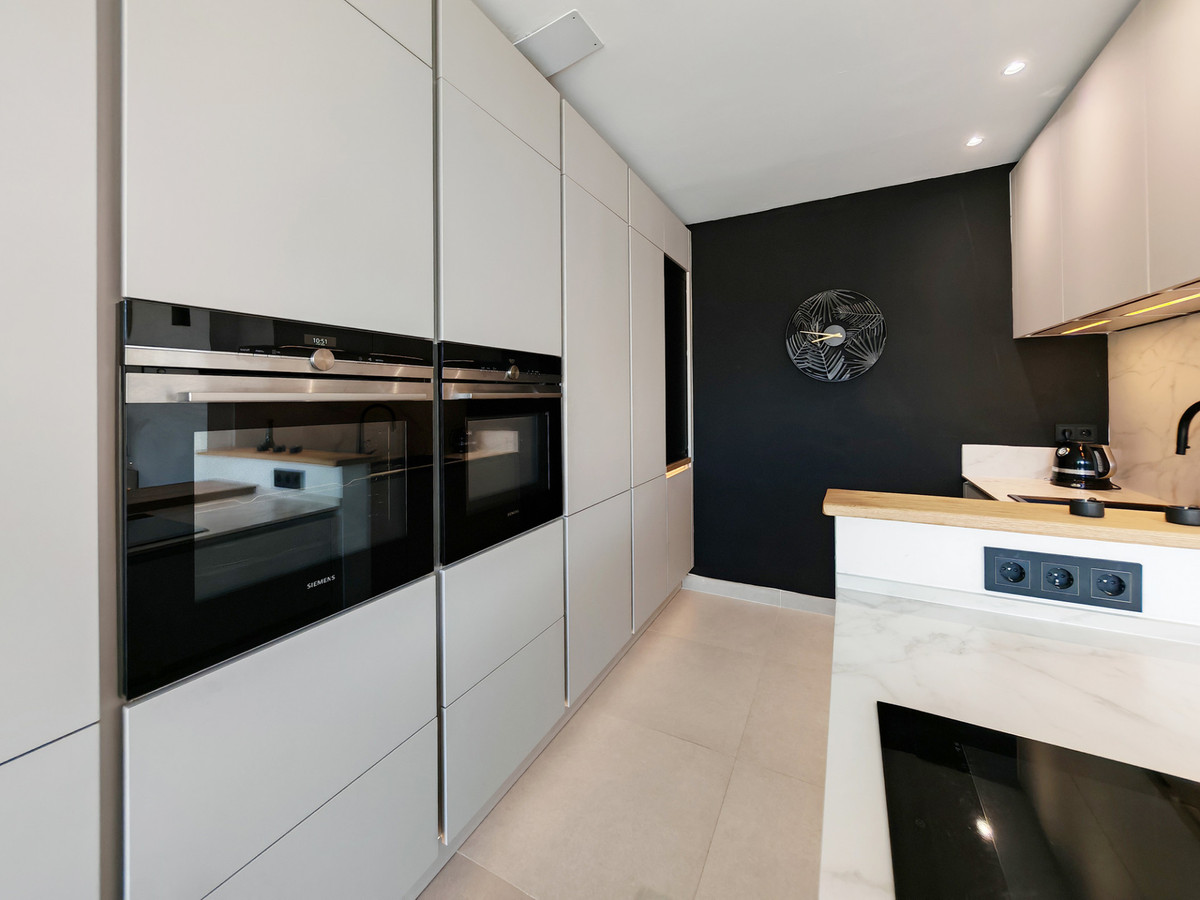 4 Bed Townhouse for sale in Estepona Costa Del Sol, Málaga, Spain