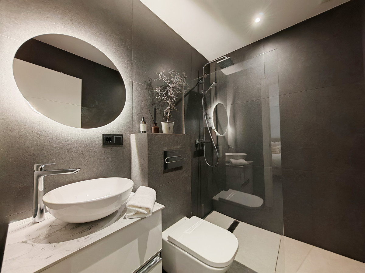 4 Bed Townhouse for sale in Estepona Costa Del Sol, Málaga, Spain