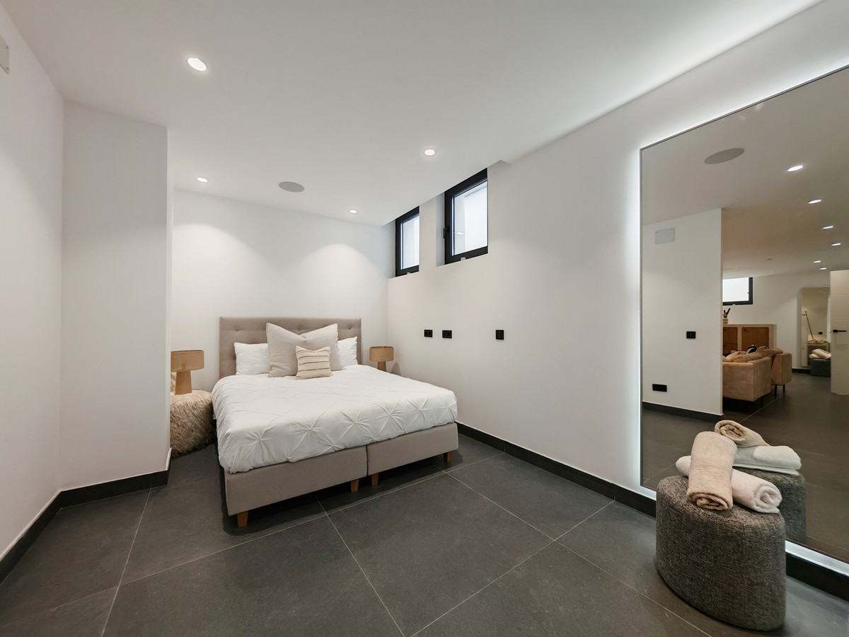 4 Bed Townhouse for sale in Estepona Costa Del Sol, Málaga, Spain