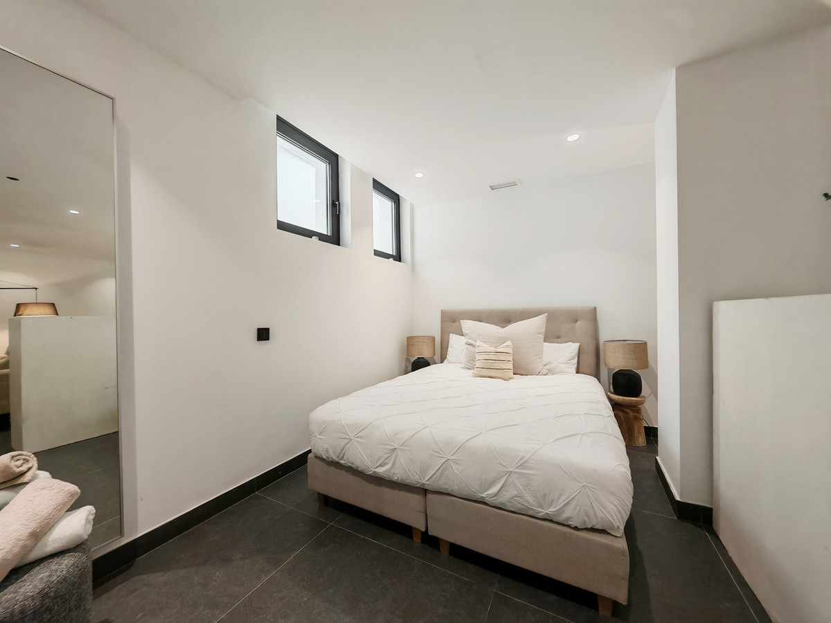 4 Bed Townhouse for sale in Estepona Costa Del Sol, Málaga, Spain