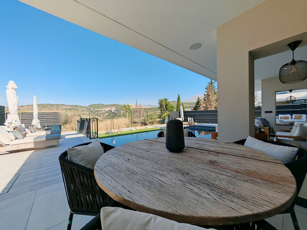 4 Bed Townhouse for sale in Estepona Costa Del Sol, Málaga, Spain