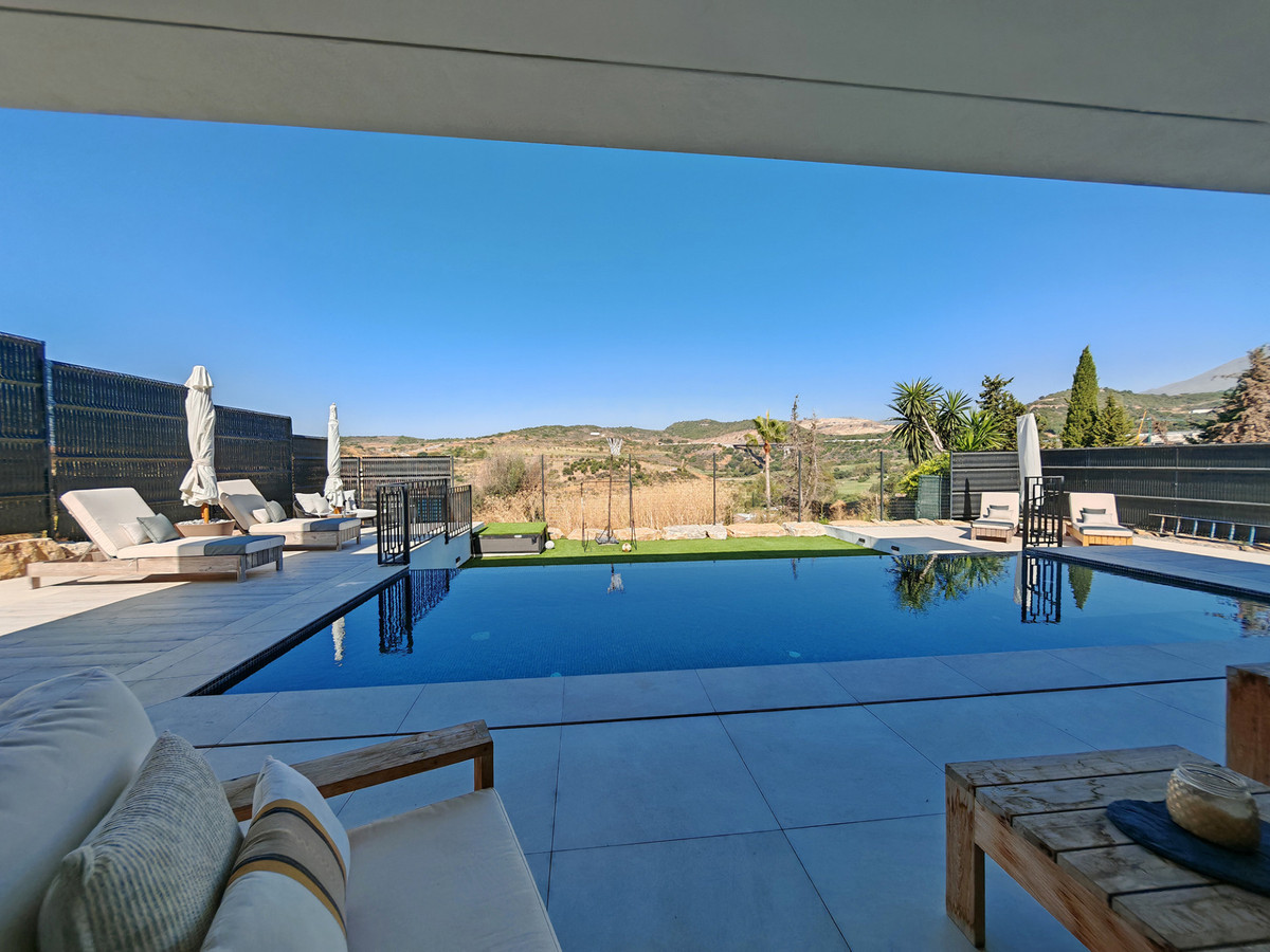 4 Bed Townhouse for sale in Estepona Costa Del Sol, Málaga, Spain