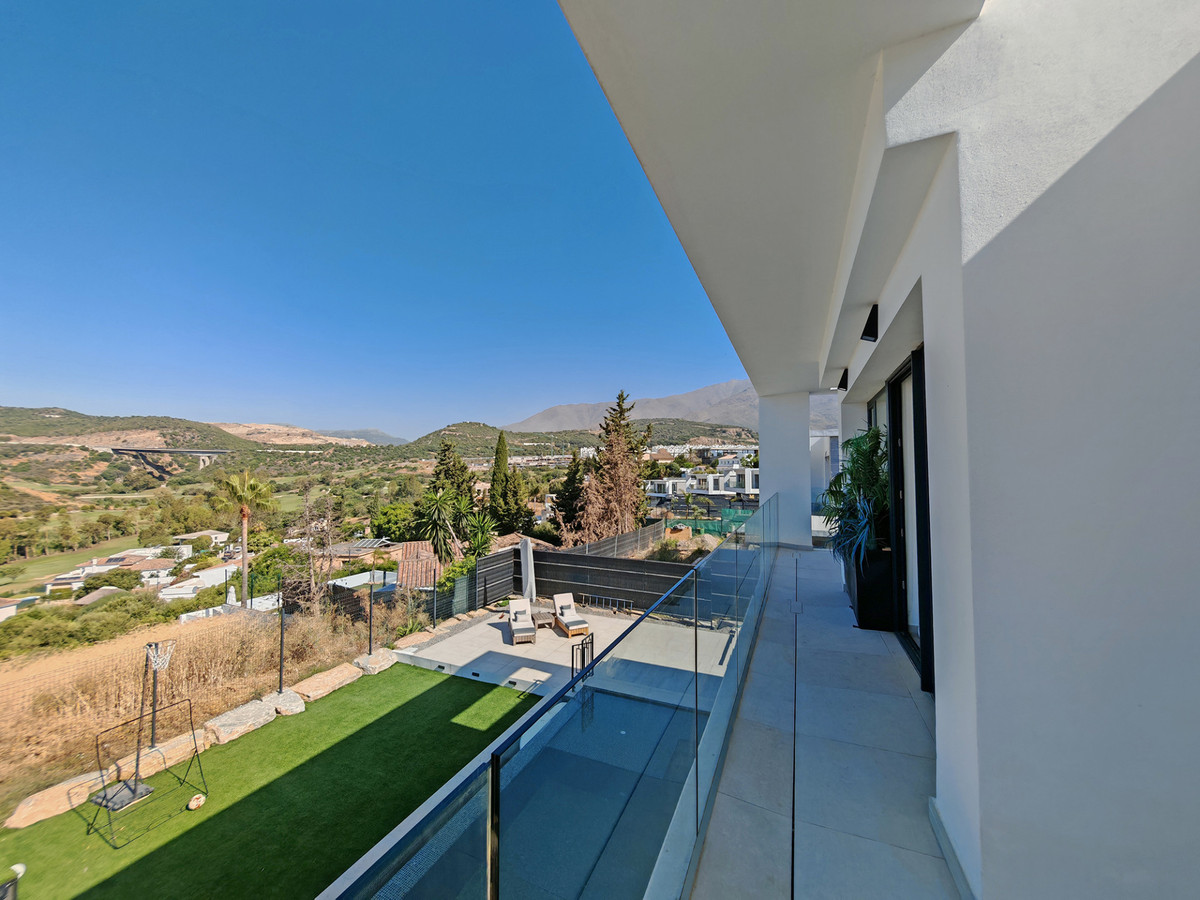 4 Bed Townhouse for sale in Estepona Costa Del Sol, Málaga, Spain