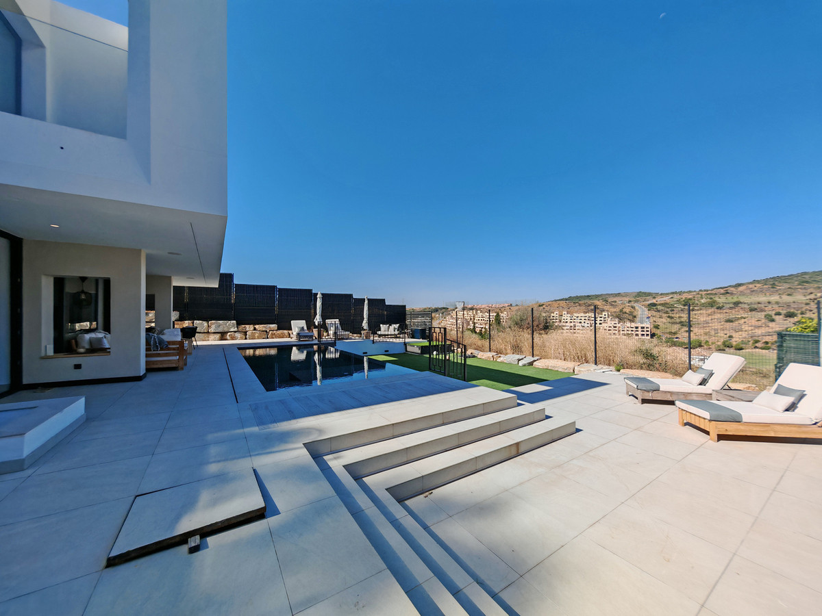4 Bed Townhouse for sale in Estepona Costa Del Sol, Málaga, Spain