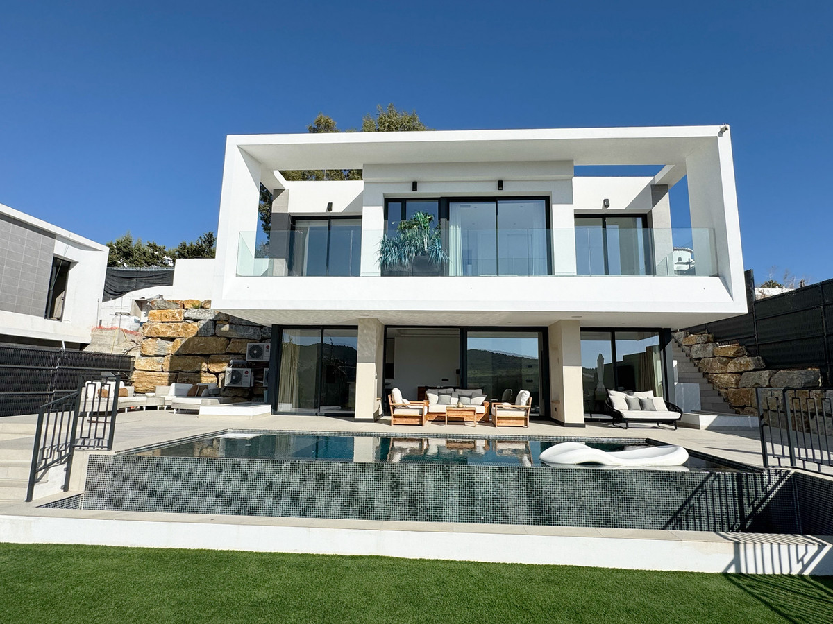 4 Bed Townhouse for sale in Estepona Costa Del Sol, Málaga, Spain