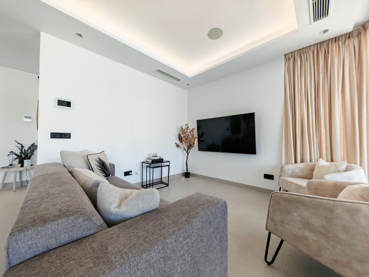 4 Bed Townhouse for sale in Estepona Costa Del Sol, Málaga, Spain