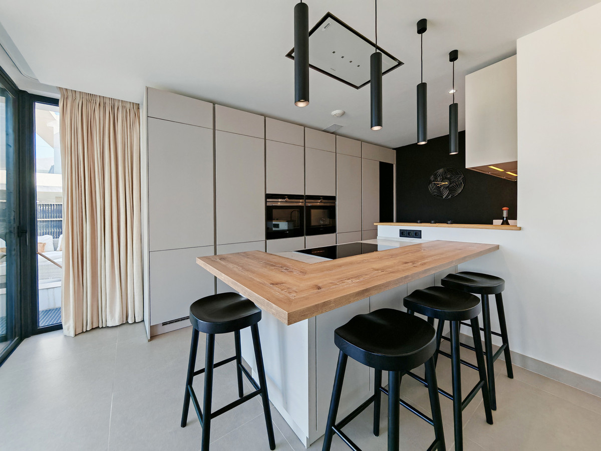 4 Bed Townhouse for sale in Estepona Costa Del Sol, Málaga, Spain