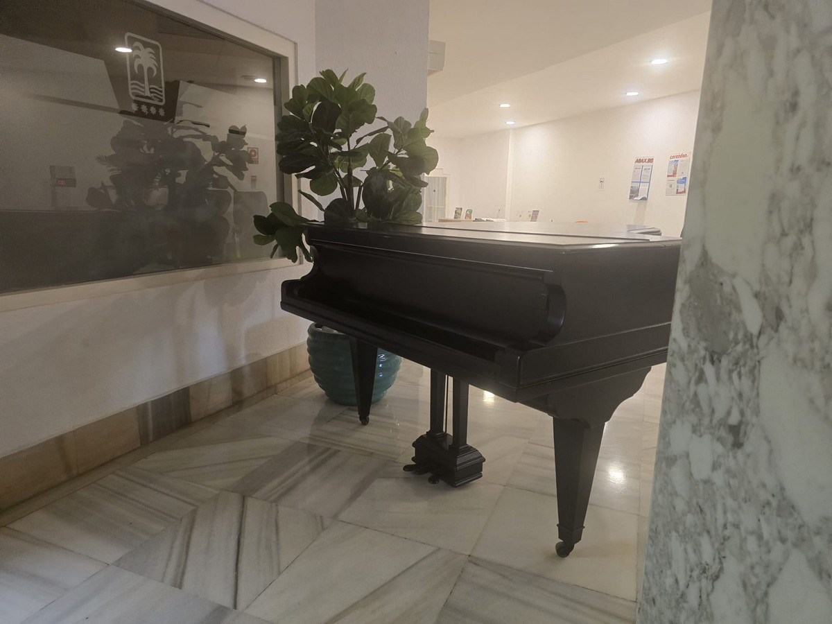 Se vende Apartamento Planta Media de 1 dormitorios en Costa Del Sol, Málaga, España