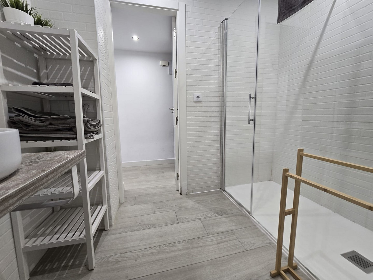 Se vende Apartamento Planta Media de 1 dormitorios en Costa Del Sol, Málaga, España