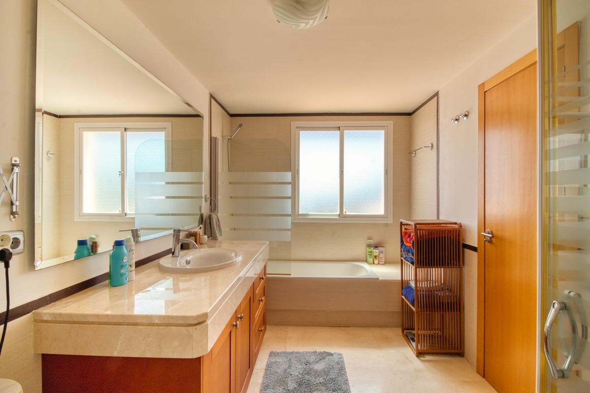 Se vende Adosada de 4 dormitorios en Costa Del Sol, Málaga, España