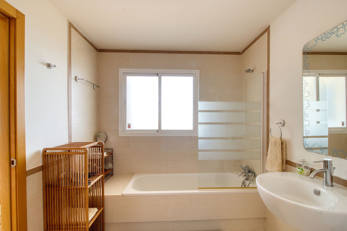 Se vende Adosada de 4 dormitorios en Costa Del Sol, Málaga, España