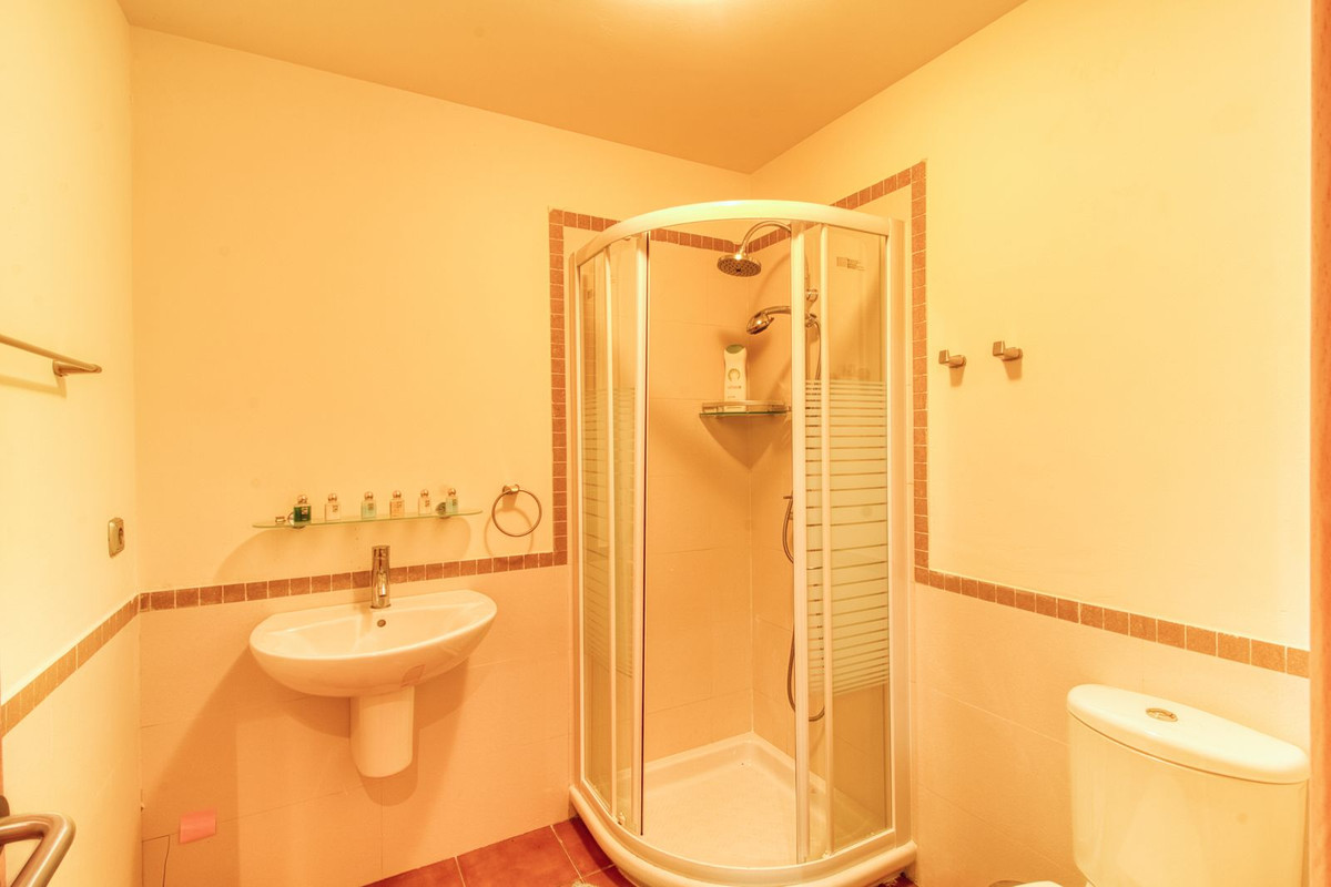 Se vende Adosada de 4 dormitorios en Costa Del Sol, Málaga, España