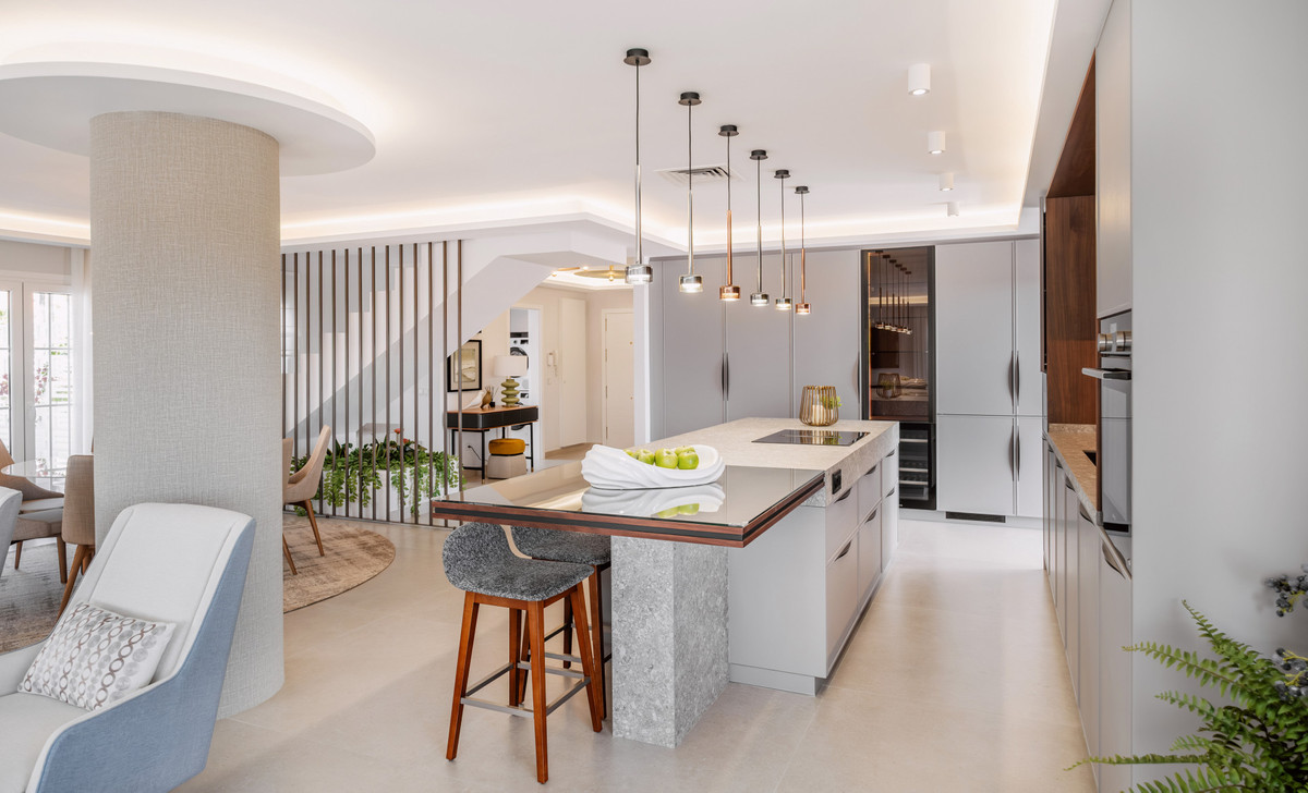 5 Bed Apartment for sale in Nueva Andalucía Costa Del Sol, Málaga, Spain