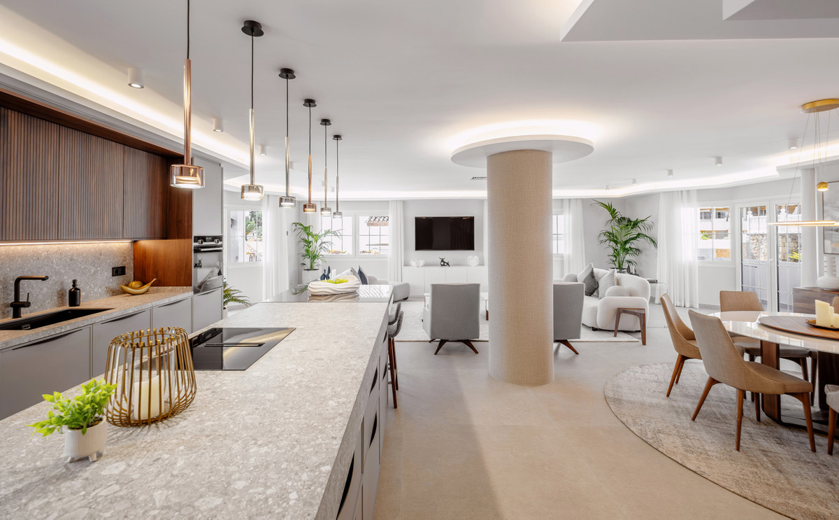5 Bed Apartment for sale in Nueva Andalucía Costa Del Sol, Málaga, Spain