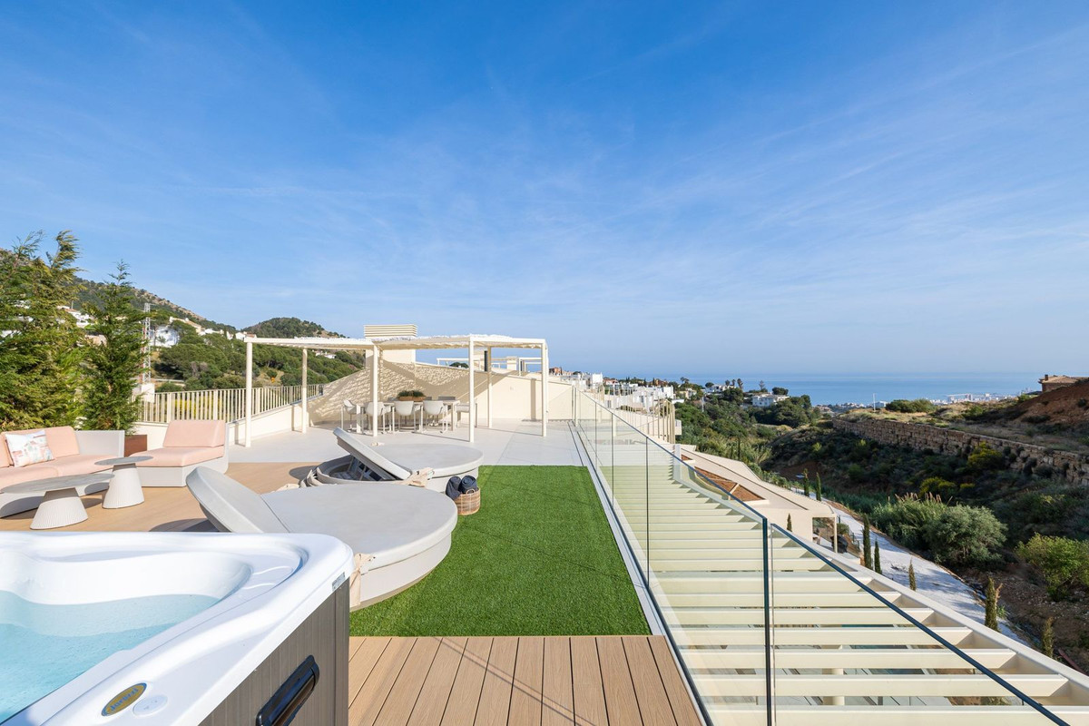3 Bed Apartment for sale in Higueron Costa Del Sol, Málaga, Spain