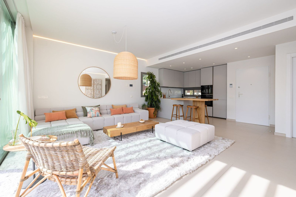 3 Bed Apartment for sale in Higueron Costa Del Sol, Málaga, Spain