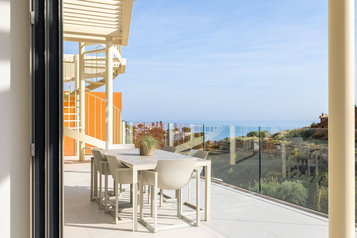 3 Bed Apartment for sale in Higueron Costa Del Sol, Málaga, Spain