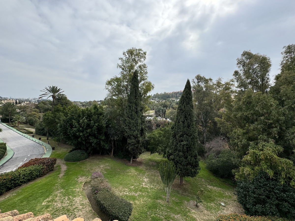 2 Bed Apartment for sale in Nueva Andalucía Costa Del Sol, Málaga, Spain
