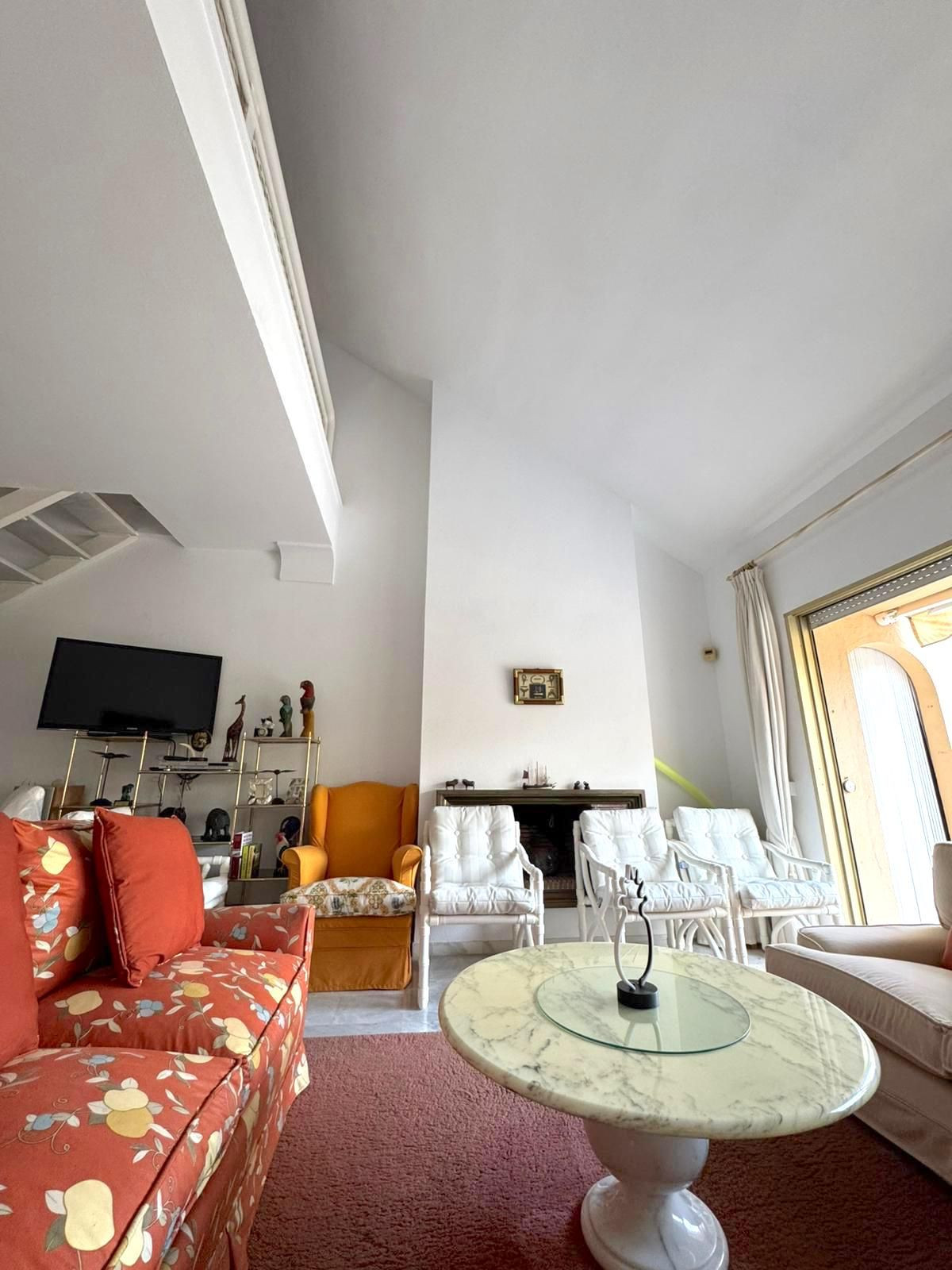 2 Bed Apartment for sale in Nueva Andalucía Costa Del Sol, Málaga, Spain