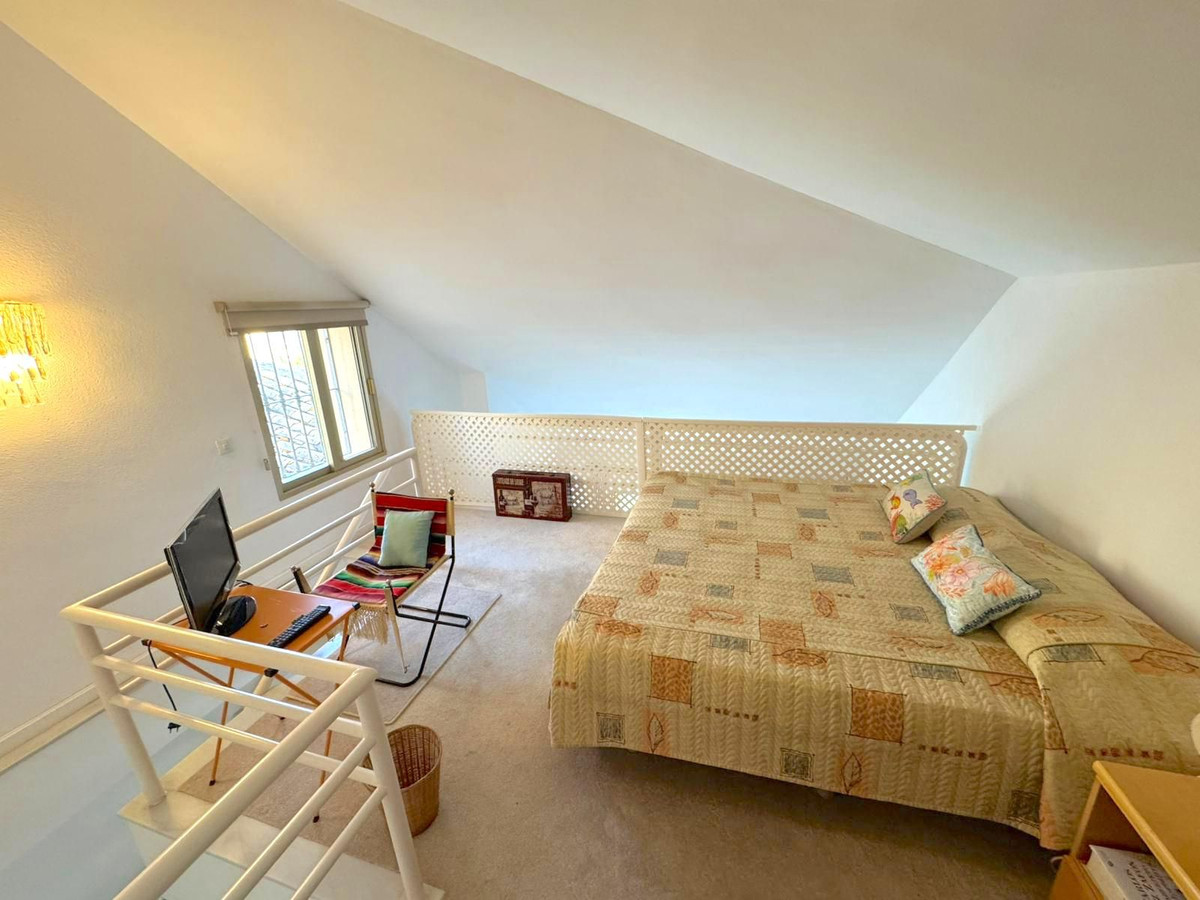 2 Bed Apartment for sale in Nueva Andalucía Costa Del Sol, Málaga, Spain