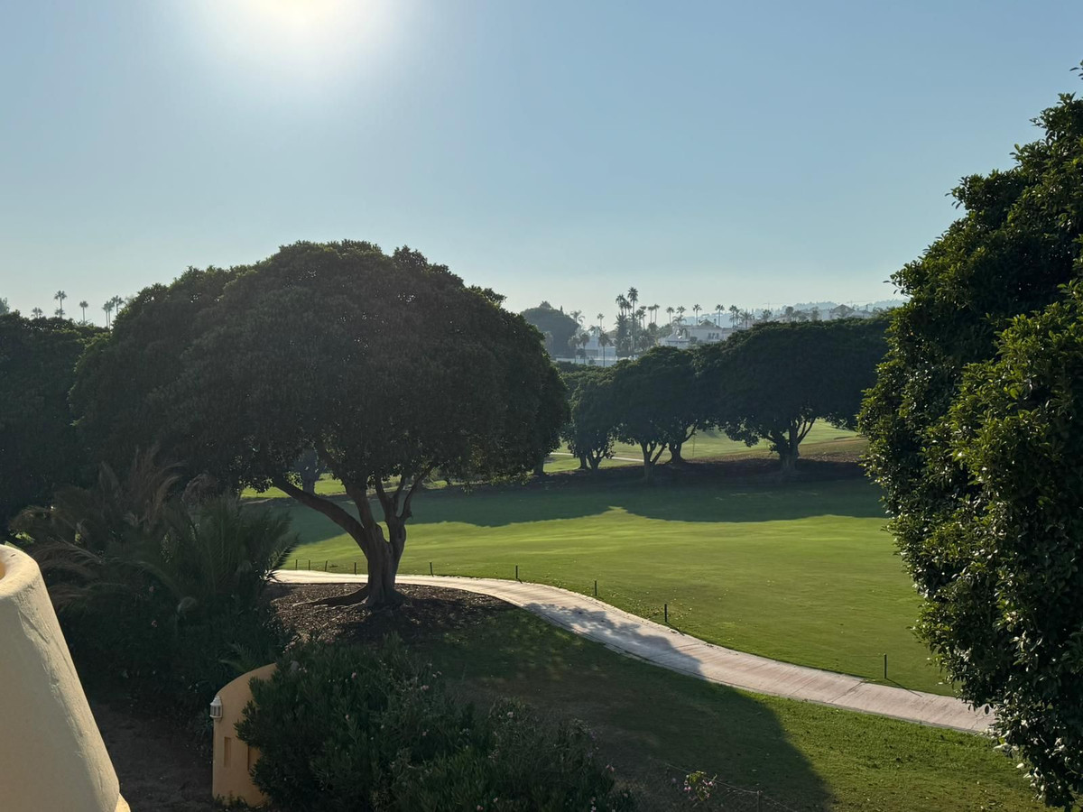 2 Bed Apartment for sale in Nueva Andalucía Costa Del Sol, Málaga, Spain