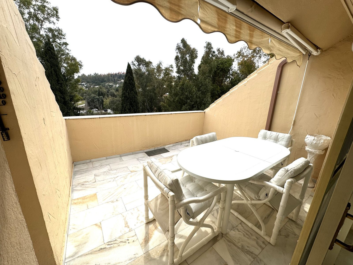 2 Bed Apartment for sale in Nueva Andalucía Costa Del Sol, Málaga, Spain